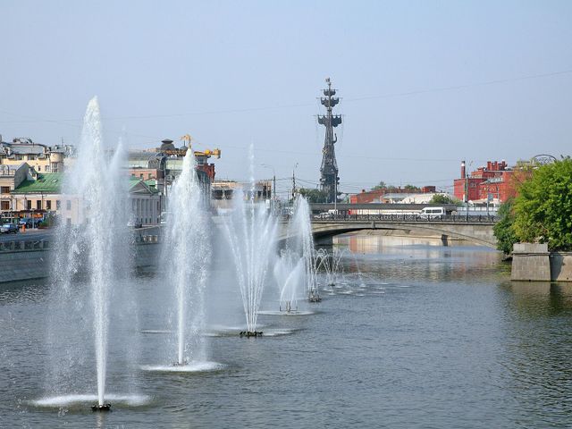 Памятник Петру I