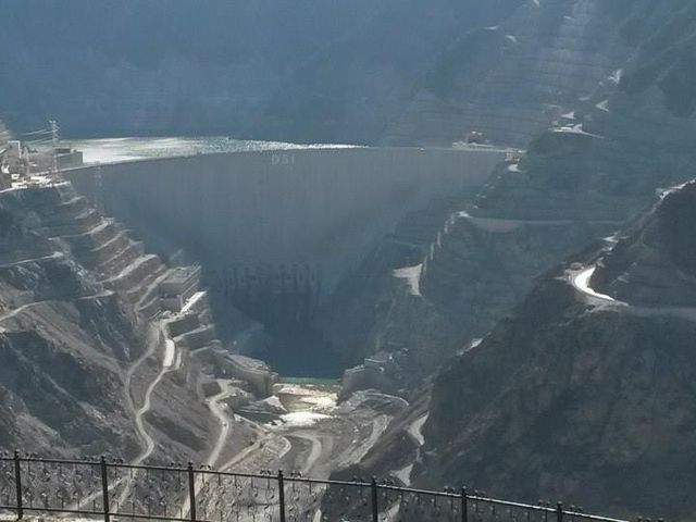 Deriner Dam
