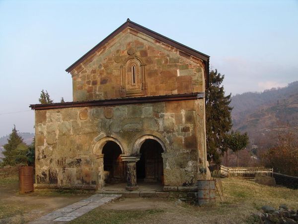 Церковь Рождества Богородицы (Лихаури)