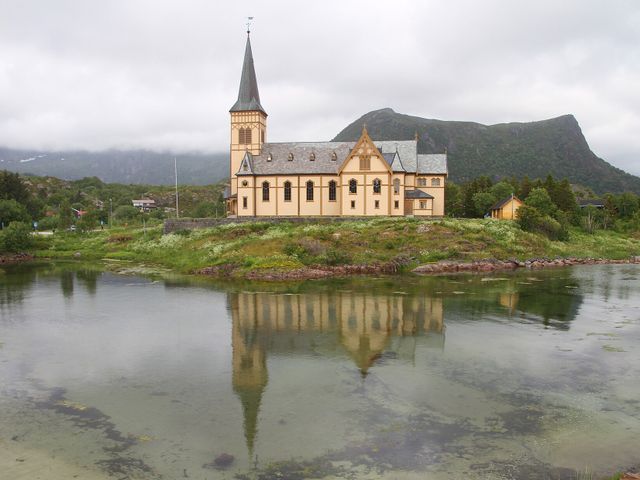 Vågan Church