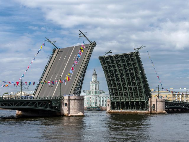 Дворцовый мост