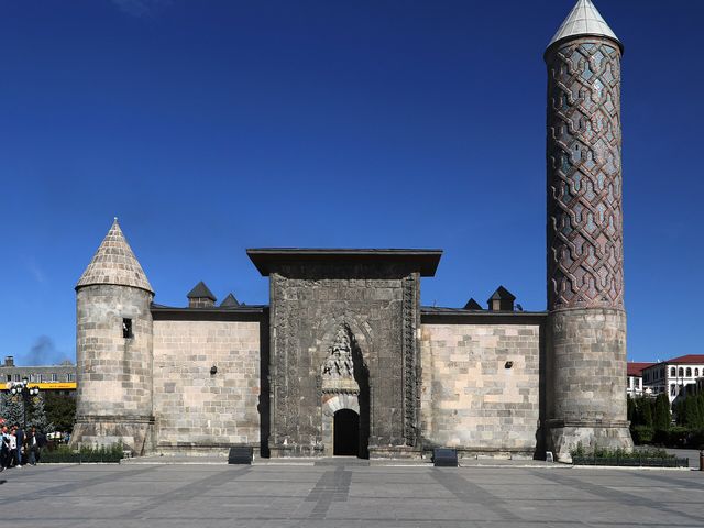 Yakutiye Medrese