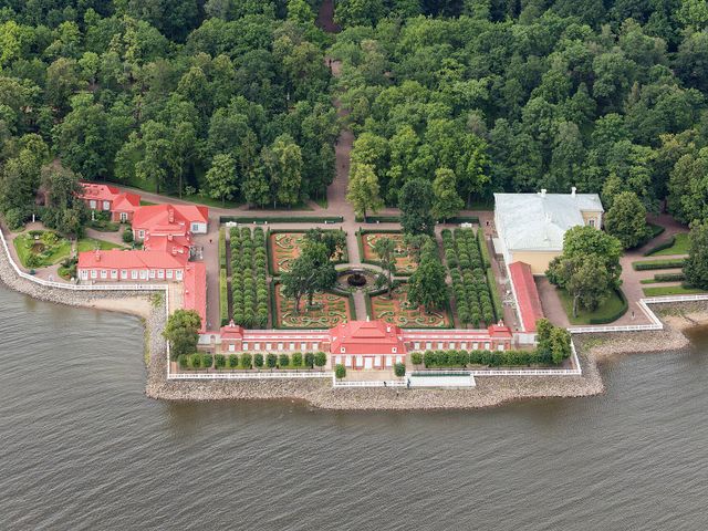 Монплезир