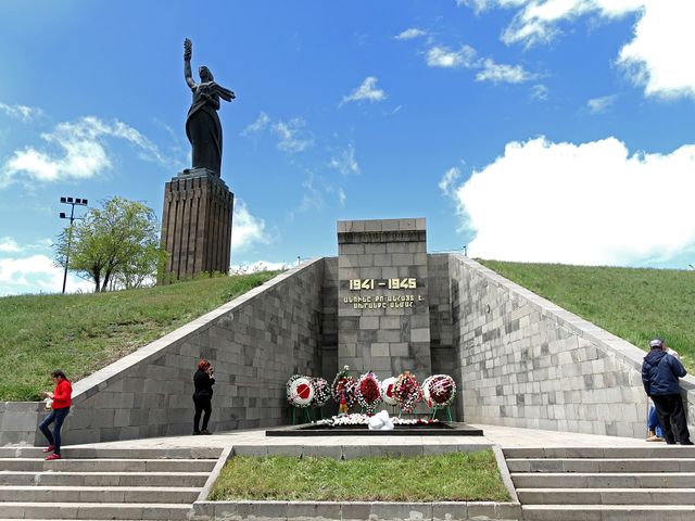 Мать Армения