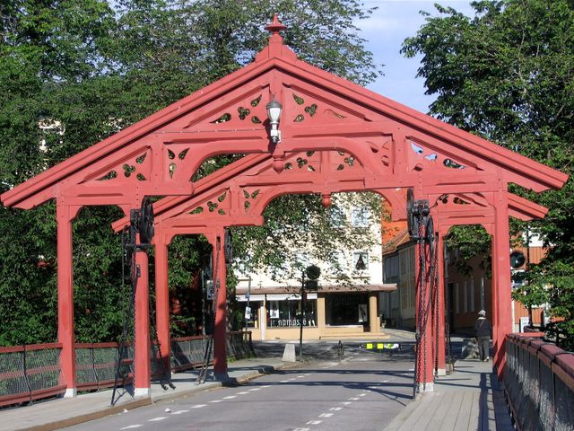 Old Town Bridge
