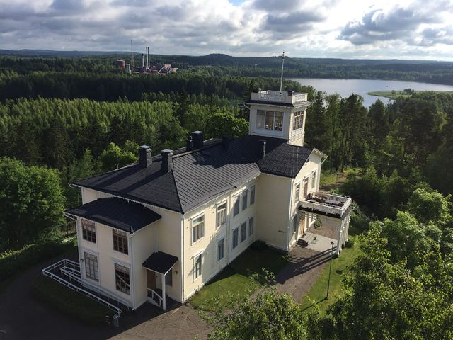 Perttula Manor