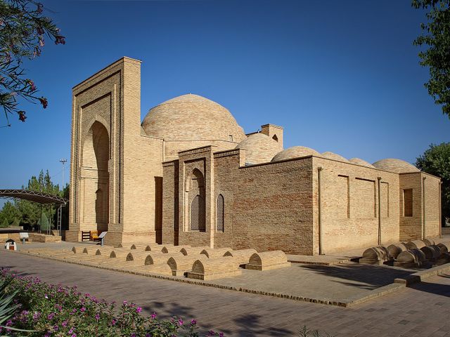 Мемориальный комплекс ат-Термези
