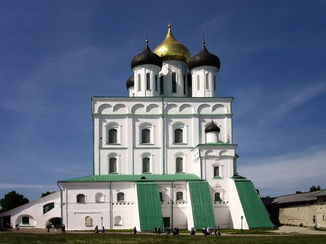 Троицкий кафедральный собор с колокольней