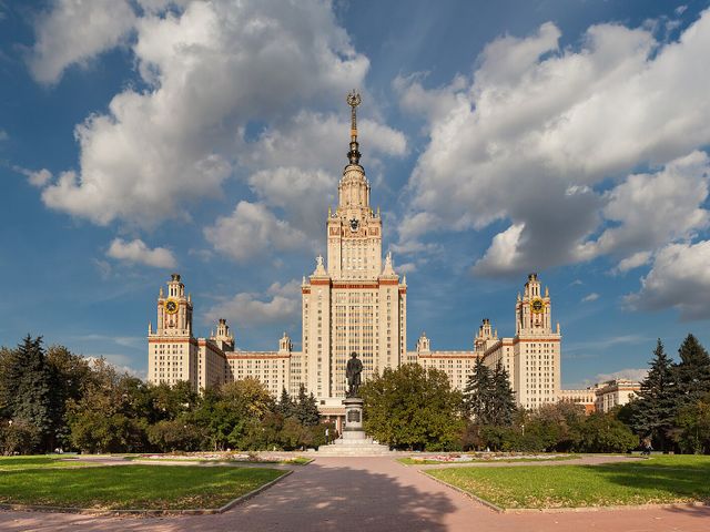 Главное здание МГУ
