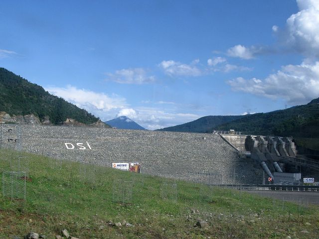 Borçka Dam