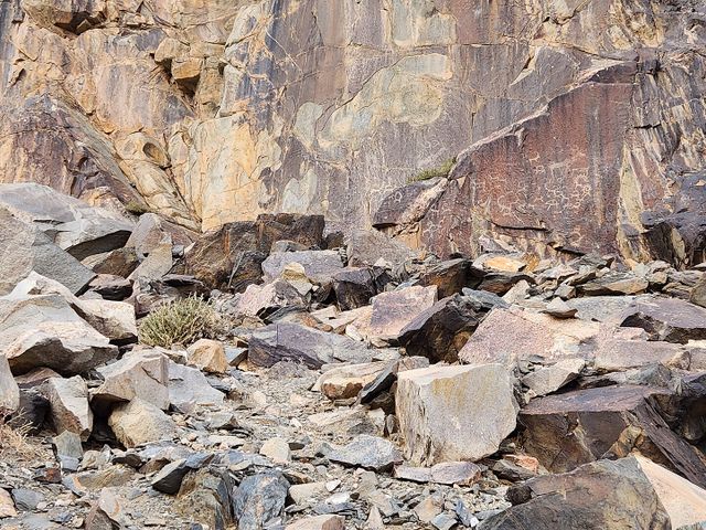 Gurban Tsenkher Cave Rock Art