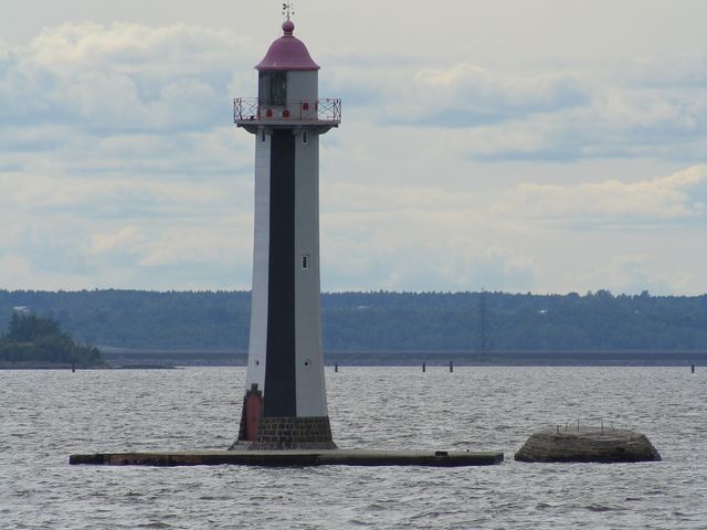 Передний маяк створа Санкт-Петербургского Морского канала (Кронштадт)
