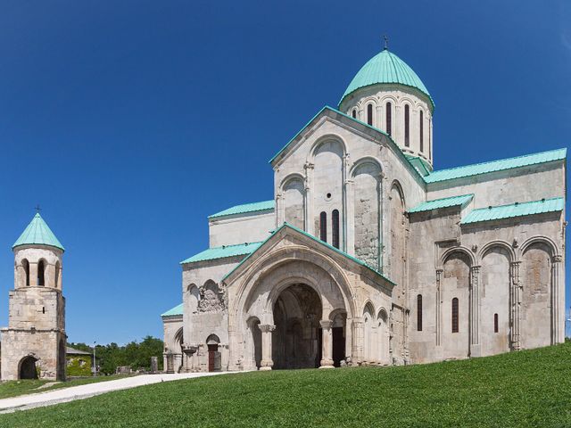 Храм Баграта