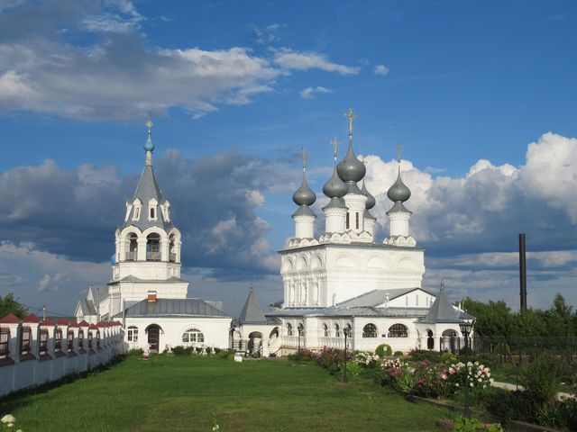 Воскресенский монастырь