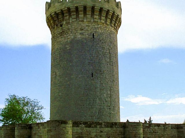 Круглый замок (Мардакян)