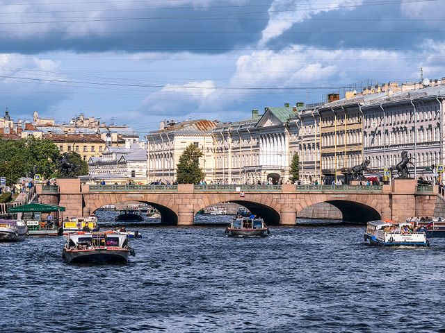 Аничков мост
