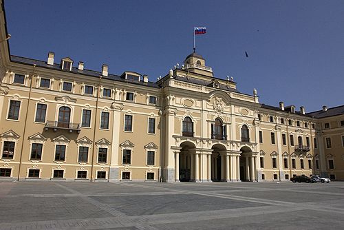 Константиновский дворец