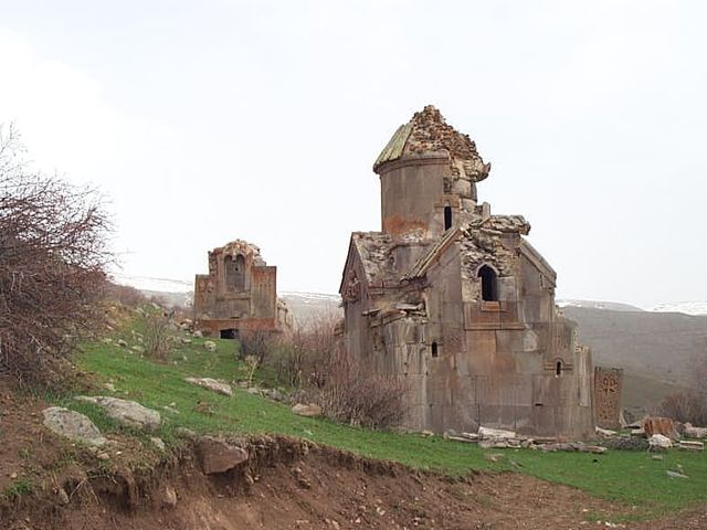 Монастырь Цахац Кар