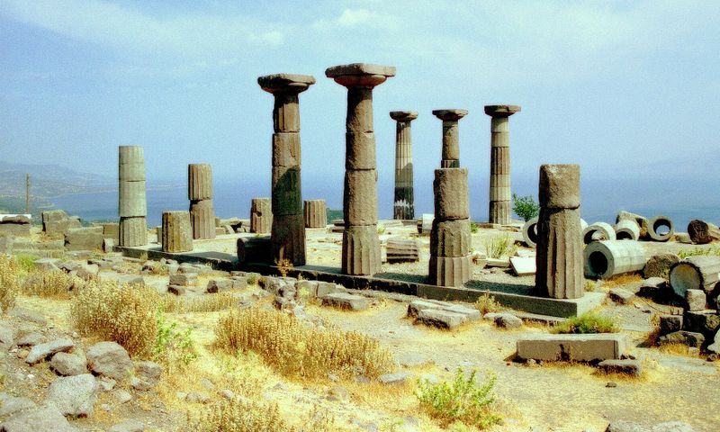 Assos