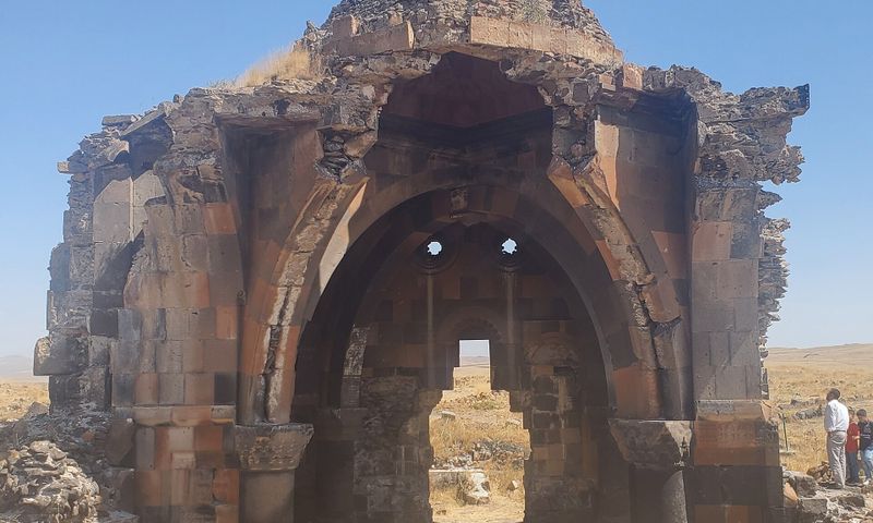 Церковь Святых Апостолов (Ани)