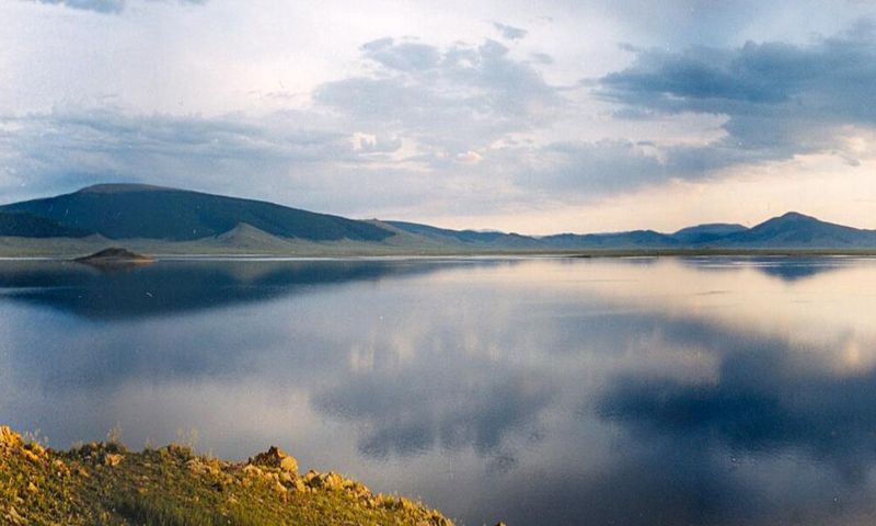 Тэрхийн-Цагаан-Нуур