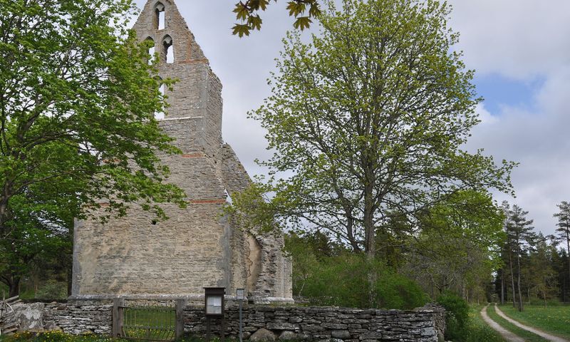 Bara church ruin