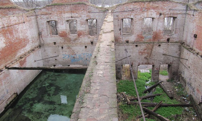 Парамоновские склады
